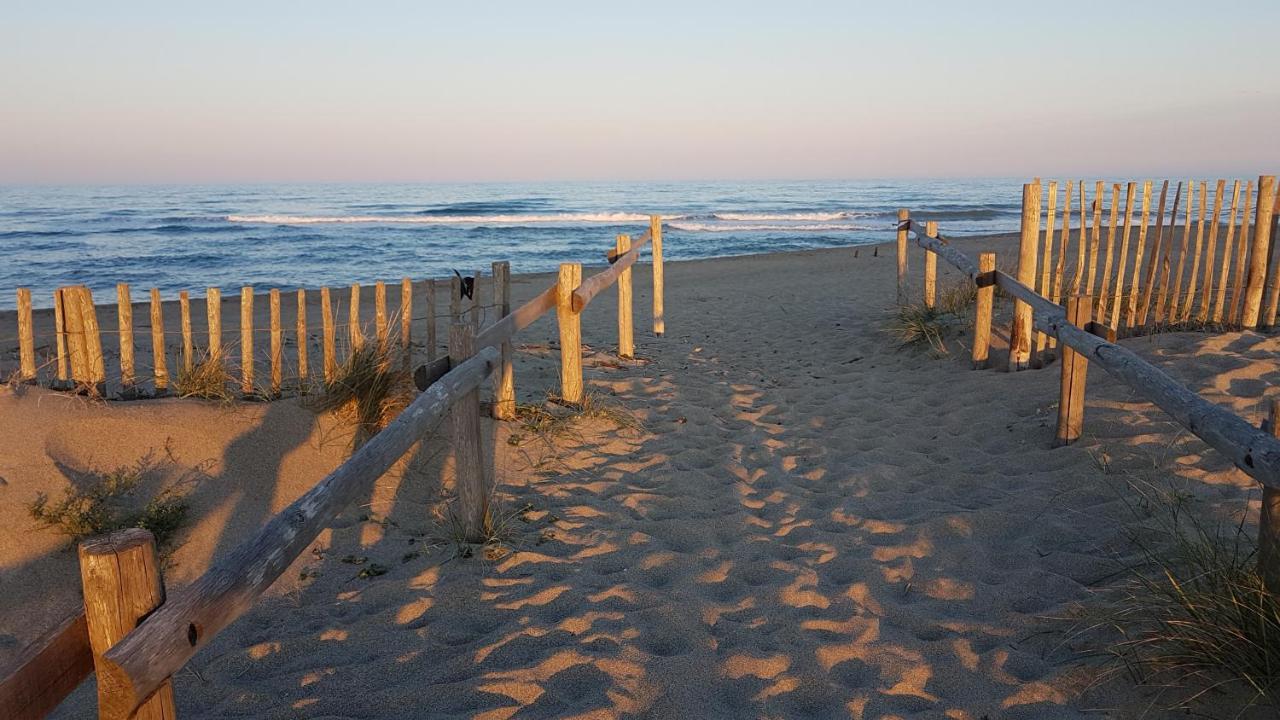 Torreilles Plage: Villa Atypique Bord De Mer Mediterranee Экстерьер фото
